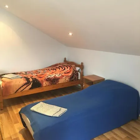 Goscinne Niedzwiedz * Nadole (Pomerania)