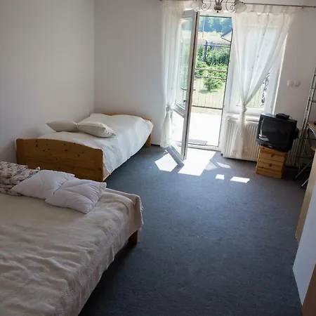 Pansiyon Goscinne Niedzwiedz Nadole (Pomerania)