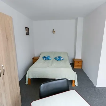 Goscinne Niedzwiedz Pansiyon *