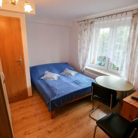 Pansiyon Goscinne Niedzwiedz Nadole (Pomerania)