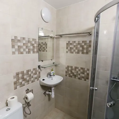 Goscinne Niedzwiedz Pansiyon Nadole (Pomerania)