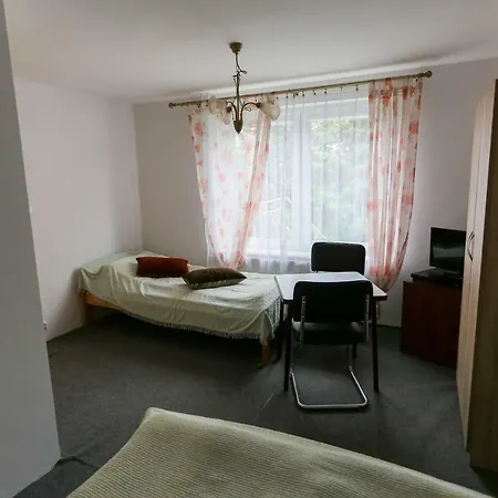 Goscinne Niedzwiedz Pansiyon Nadole (Pomerania)